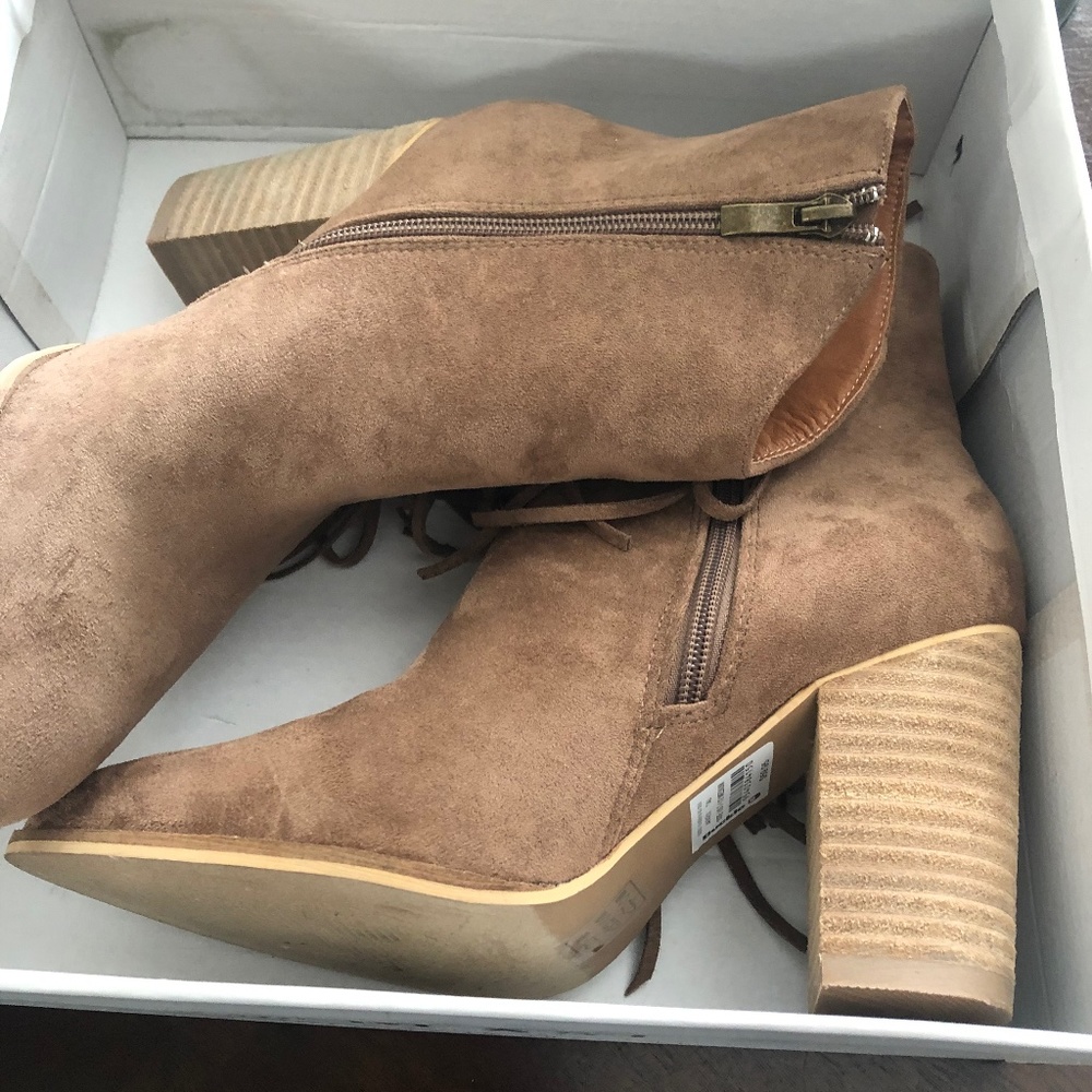 Buckle brand boots